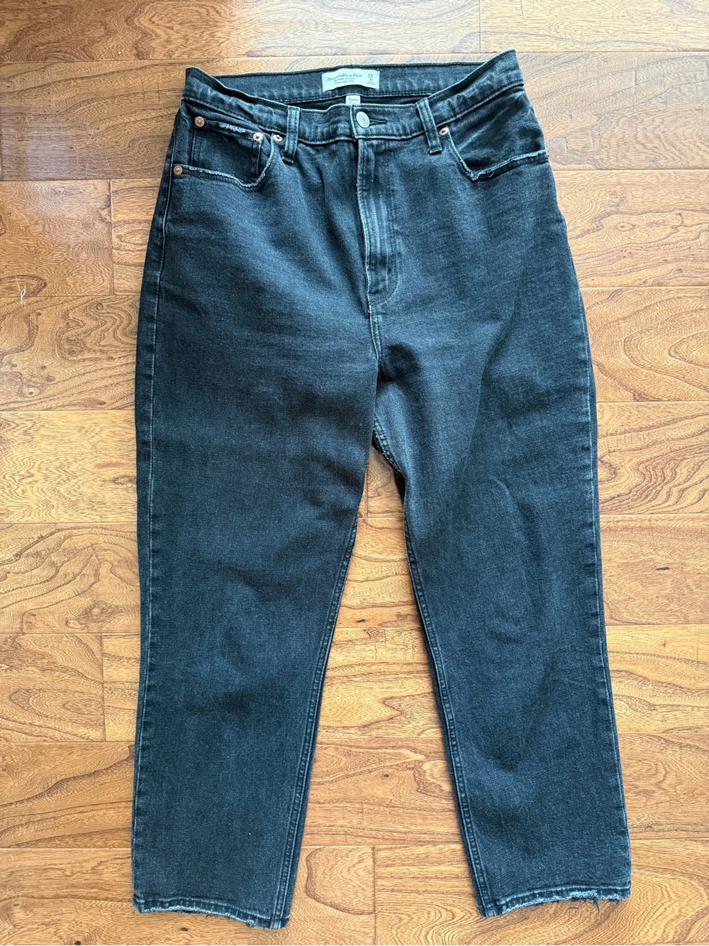 Abercrombie Curve Love Ultra High Rise Ankle Straight Jeans